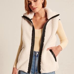 Abercrombie & Fitch Sherpa Vest - Size XL